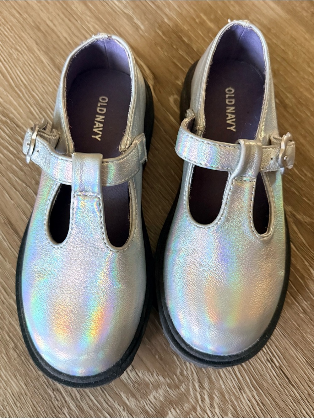 Girl’s Old Navy Silver Metallic chunky Mary Janes